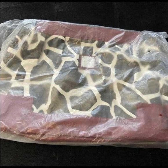 Miche Magnetic Bag Prima, Miche Red Trim Giraffe, SHELL ONLY, Faux Leather - Picture 3 of 7